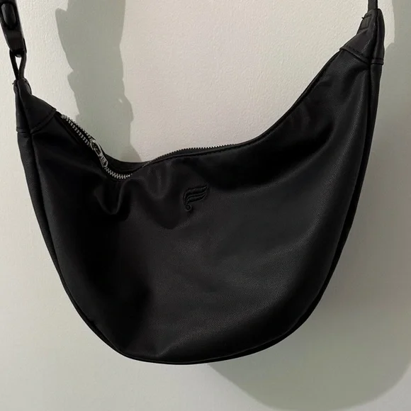Fabletics Black Crossbody Bag - Picture 3 of 5